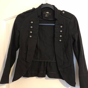 H&M black button cropped jacket.
